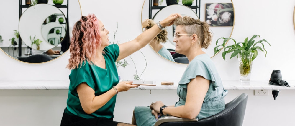 How to style short hair